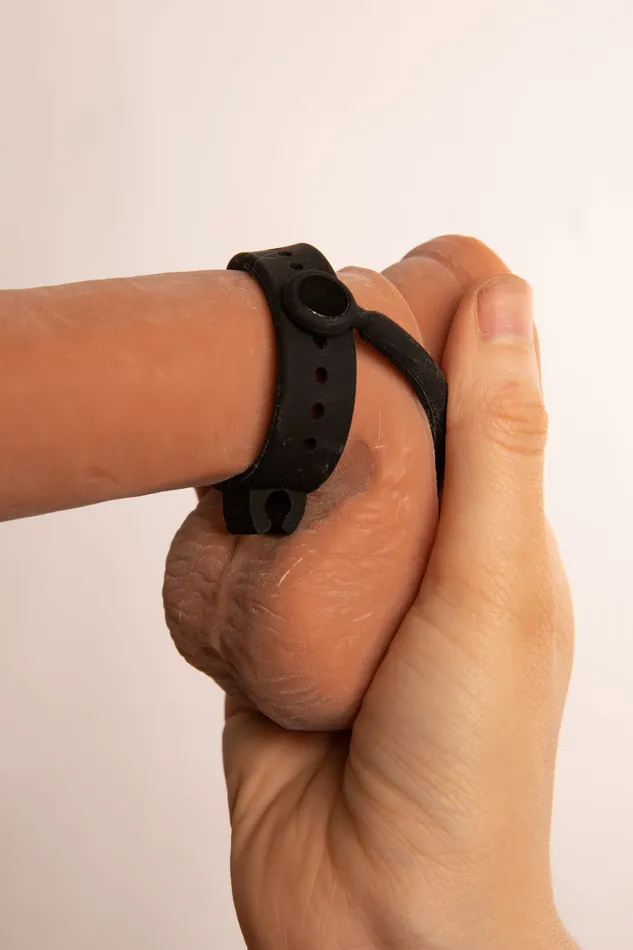 DUSEDO Male Sex Toys | Click-N-Go Cock Ring Regolabile in Silicone Nero